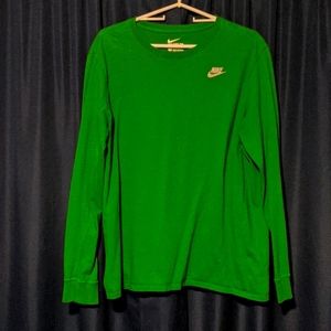 The Nike Tee long sleeve